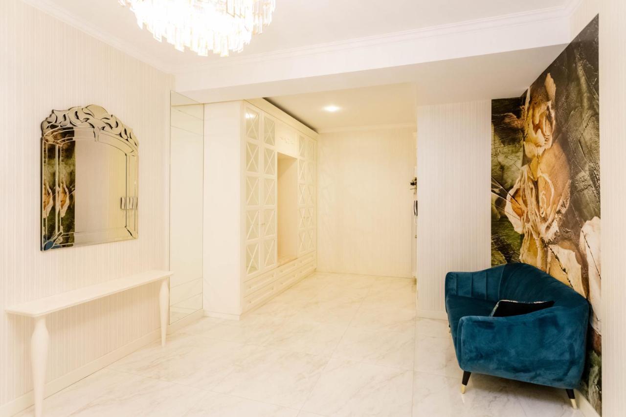 Appartamento Luxury Landing IV Tbilisi Esterno foto